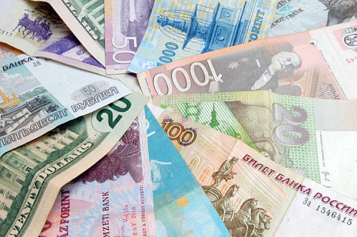 Rəsmi məzənnələr açıqlandı