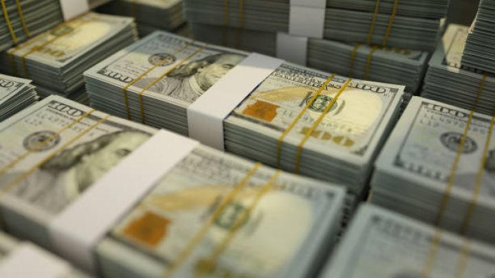 Valyuta hərracında dollara tələb kəskin azalıb