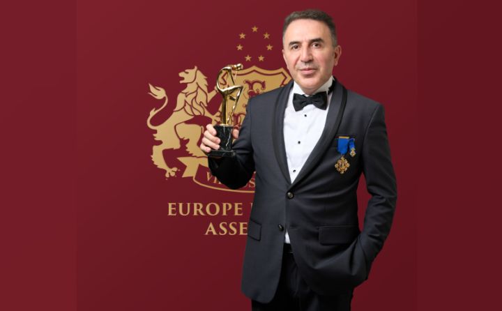 Azərbaycanlı iş adamı Beynəlxaq Sokrat Mükafatına layiq görüldü - FOTOLAR