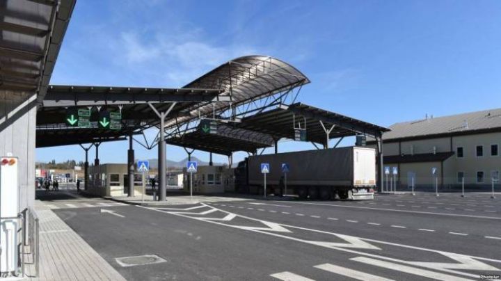 8 şirkətin "Yaşıl dəhliz"dən daimi istifadə hüququ dayandırılıb