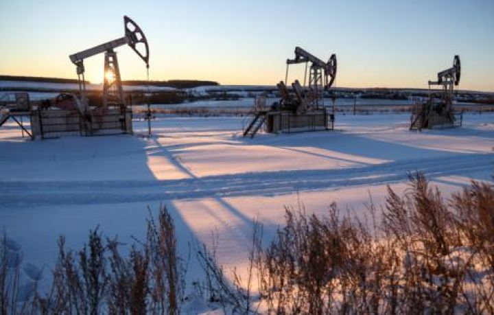 Neft daha da ucuzlaşdı  - dekabrın 18-dən bəri bir ilk