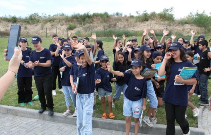 Bazarstore “Füzulidə yay məktəbi” layihəsində iştirak edib