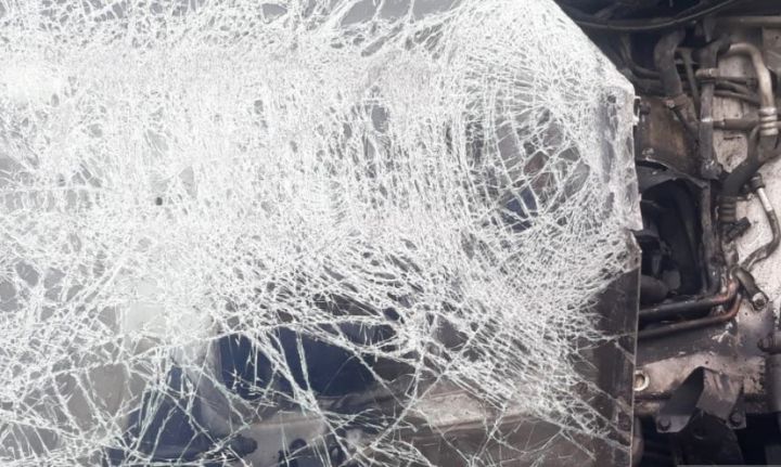 İstirahət mərkəzinə gedən avtobus qəzaya uğrayıb, ölənlər və xəsarət alanlar var