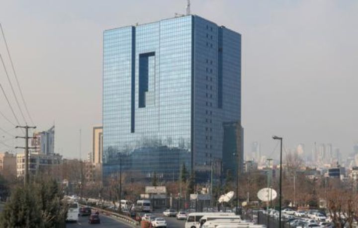 İran Mərkəzi Bankının rəhbəri Rusiya ilə hesablaşmalarda ofşor rialdan istifadə ediləcəyini açıqlayıb