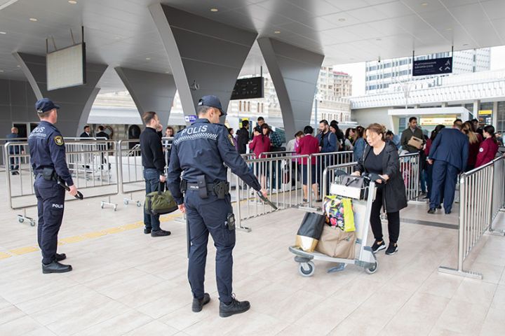 “Azərbaycan Dəmir Yolları” platformalara keçid və qatarlara minik qaydalarını yenilədi