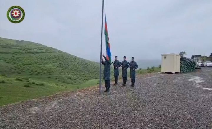 Qazaxın nəzarətə götürülən kəndlərindən Prezidentə məruzə olunub, Azərbaycan bayrağı ucaldılıb