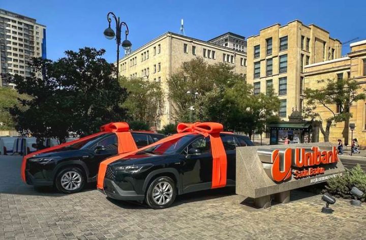 Unibankın “Əjdaha” lotereyasının yeni qaliblərinə hədiyyələr təqdim olunub