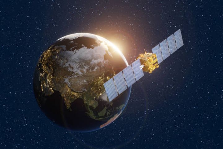 Azərbaycanın dəyəri 81 milyon dollar olan peykinin sığortalanması üçün şirkət seçilib