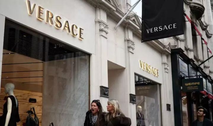İtaliyanın moda nəhəngi "Prada", rəqibi "Versace"ni satın alır - QİYMƏT