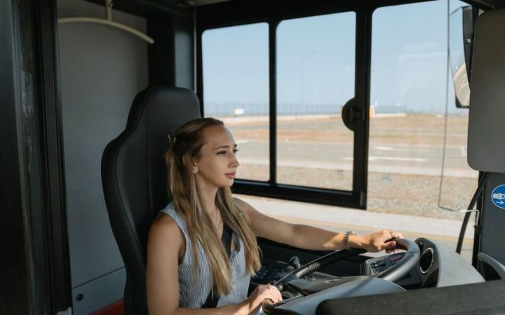 Avtobus idarə edəcək qadın sürücülər hazırlanır