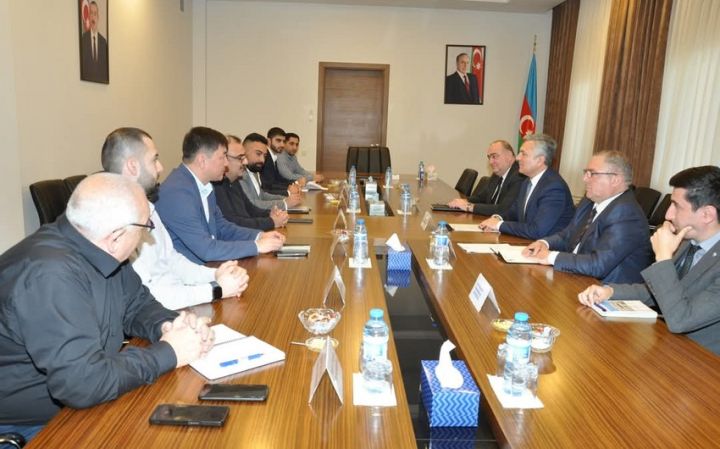 Biləsuvarda Günəş Elektrik Stansiyasının tikintisinə hazırlıq müzakirə edilib