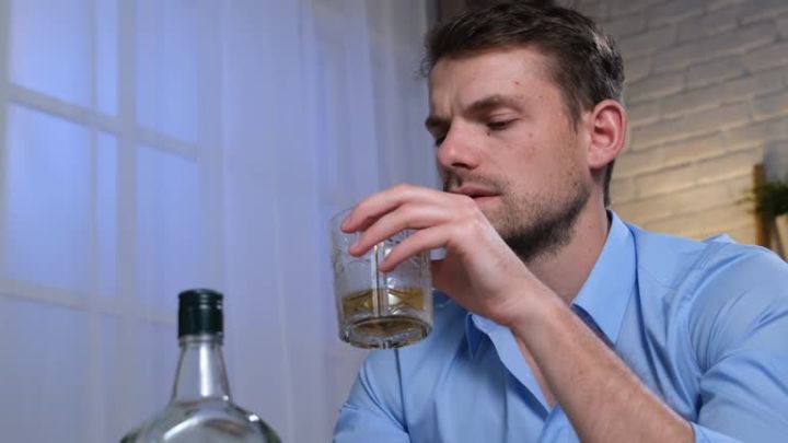 Sabunçuda 15 nəfər etil spirtindən zəhərlənərək ölüb