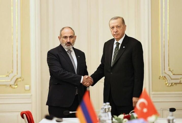 Paşinyan Türkiyədə səfərdədir