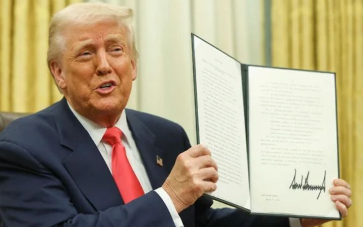 Tramp strateji Bitcoin ehtiyatının yaradılması haqqında sərəncam imzalayıb