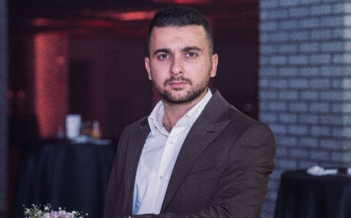 24 yaşı var, tanınmış 2 avtomobil şirkətinin direktoru təyin edildi