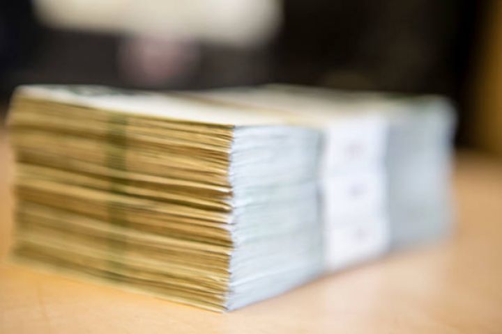 Qeyri-neft-qaz sektorun vergi daxilolmaları 690,4 milyon manat çox olub