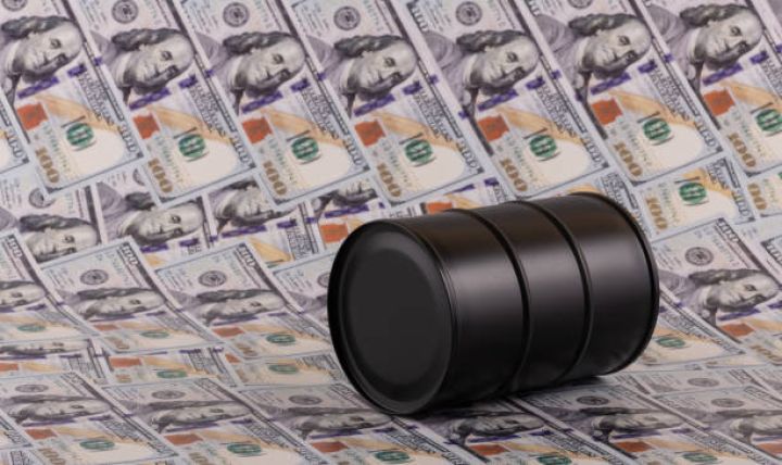 Mərkəzi Bank: Bu il xam neftin orta qiymət 13,3 dollar azalıb