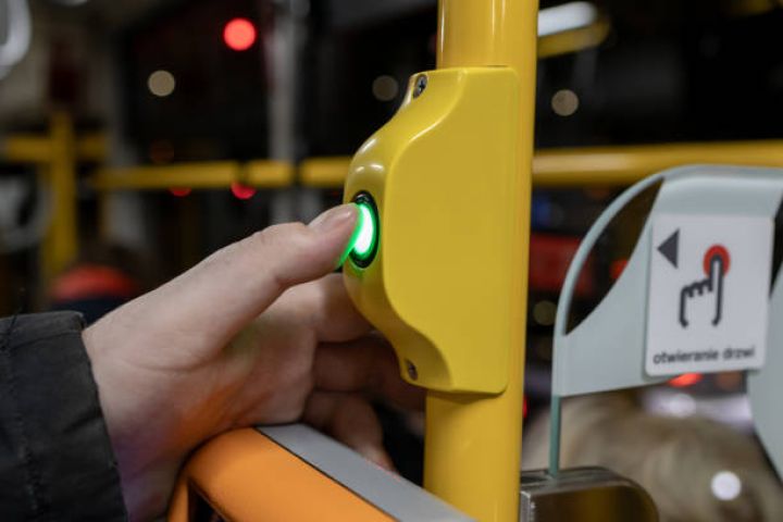 Avtobuslarda gediş haqqı məsafədən asılı olaraq dəyişəcək - QİYMƏT AZI 60 QƏPİK OLACAQ