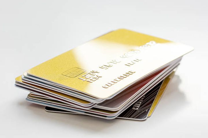 Bank 5000 ədəd Visa Business kart alışı üzrə tender elan edir