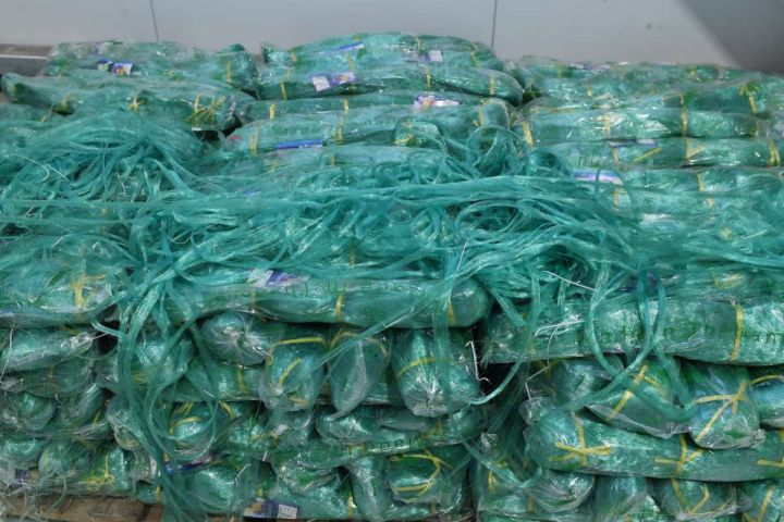 “Futbol topları və termos”  yükünün içərisindən idxalına icazə verilməyən balıqtutan tor aşkar edilib