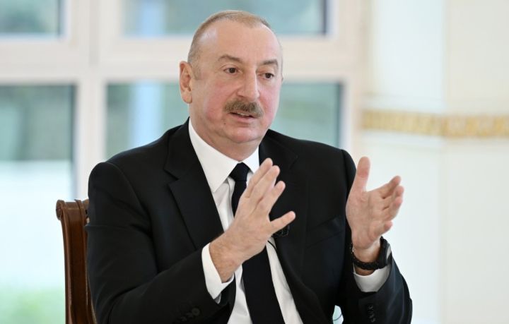 "Biz indi xarici borcumuzu bir qədər artırmaq üçün də səylər göstərməyə başlamışıq"