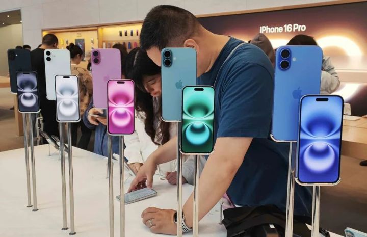 2024-cü ilin son rübündə qlobal iPhone satışları 5% azalıb