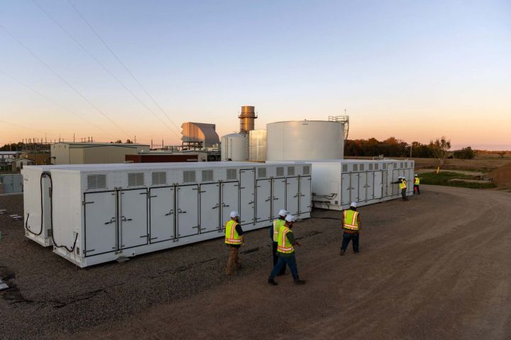 "Google"dan nəhəng batareya texnologiyası hazırlayan startapa 1 milyard dollarlıq sifariş