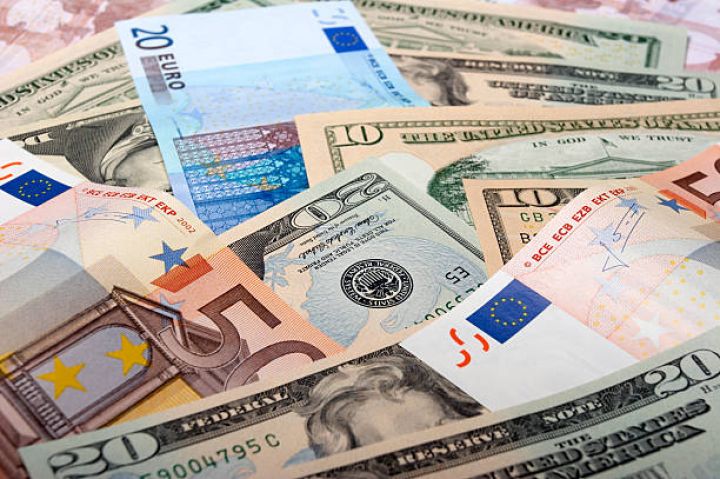 Rəsmi məzənnələr açıqlandı