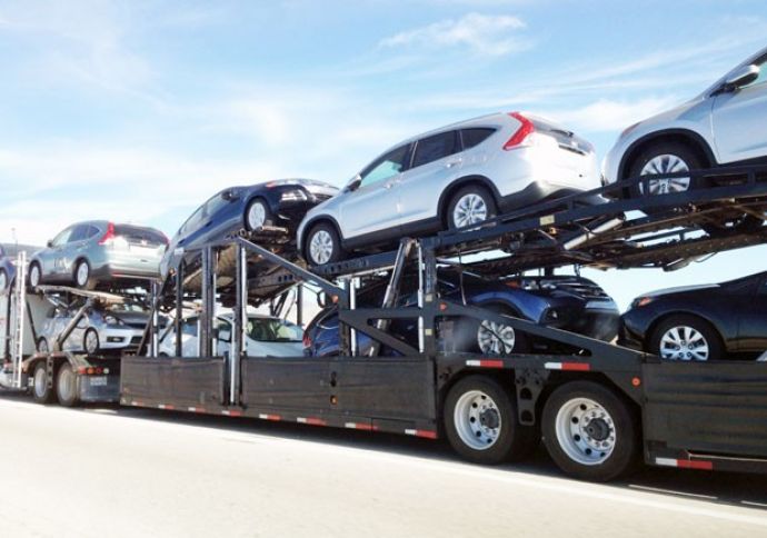 Avtomobil idxalı artmaqda davam edir