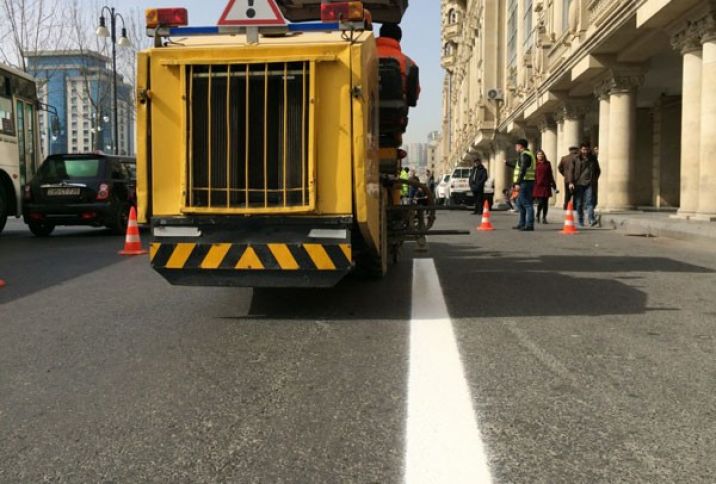 Bakıda  xüsusi hərəkət zolaqlarının çəkilişinə başlanılıb