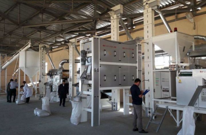 Azərbaycan müasir toxum təmizləmə avadanlıqları alıb 