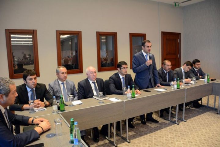 Gömrüyün vəzifəli şəxsləri və iş adamları arasında “Sheraton”da görüş