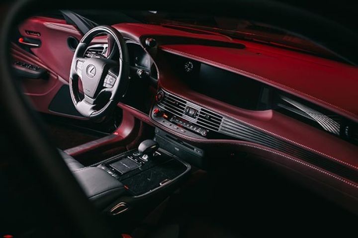 Bakıda yeni Lexus avtomobilinin satışına başlanıb