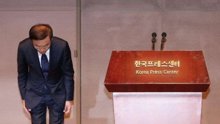 Samsung-un sədri əyilərək üzr istədi