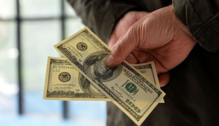 Bankların kreditləri batmaqda davam edir