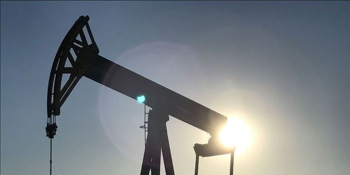 ABŞ neft qiyməti proqnozlarını yüksəltdi