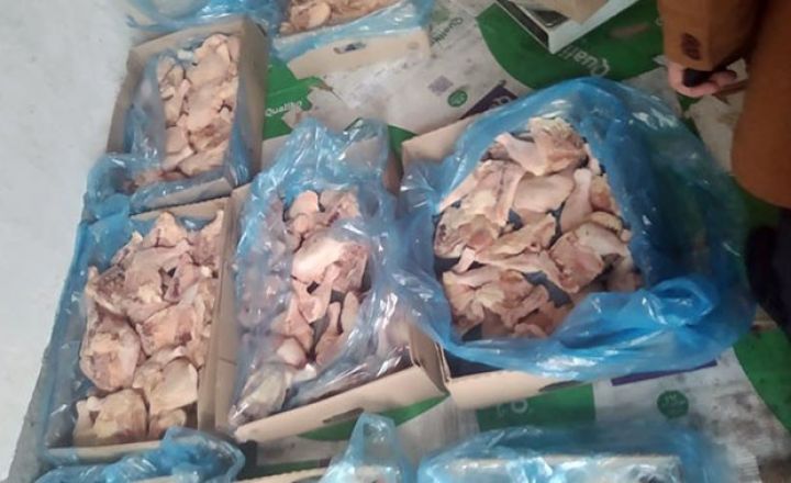 Dönərxanalara toyuq əti paylayan müəssisənin fəaliyyəti məhdudlaşdırıldı