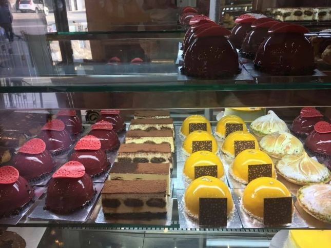  “Bon Appetit 1998 bakery” nəzarət götürülüb