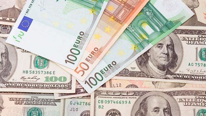 Banklarda Dollar və Avronun qiymətləri