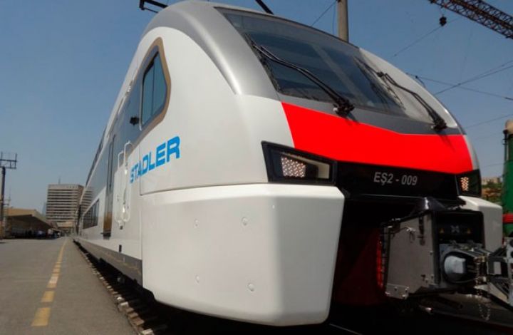 Bakı-Gəncə-Bakı qatarında hər reysdə yerlərin təxminən yarısı boş qalır