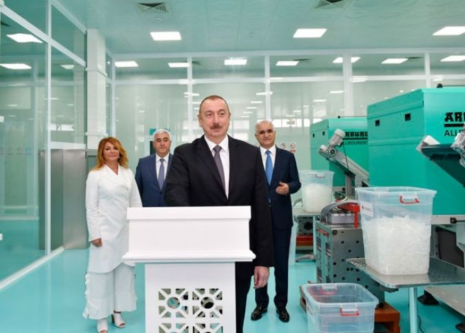 İlham Əliyev böyük şpris zavodunu işə saldı - YENİLƏNİB