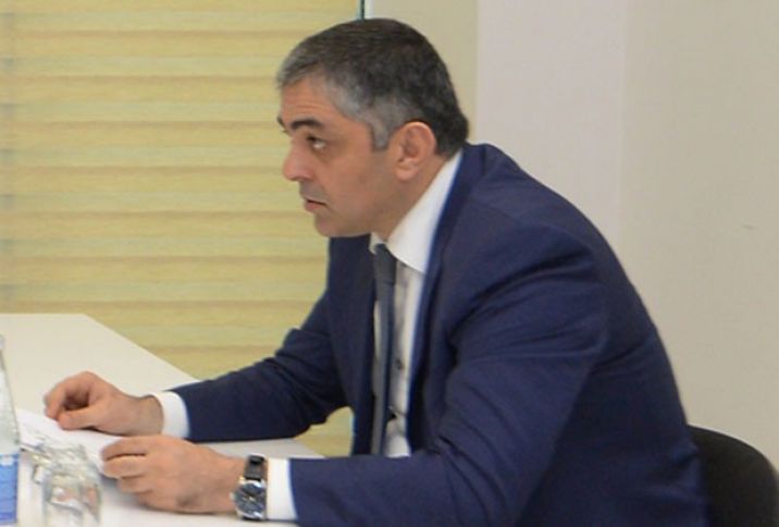 Ramin Quluzadə müşavirə keçirib