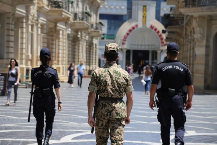 Sərt karantin rejimində fəaliyyətinə icazə verilən sahələr açıqlandı