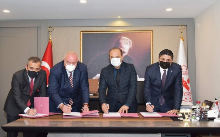 “Petkim Holding” İzmirdə yeni xəstəxananın tikintisinə dəstək olacaq