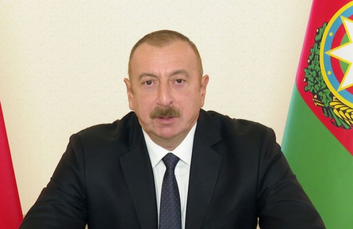 “Sual vermir, elə bil prokurordur. İttiham edir bizi, sən kimsən ki?”