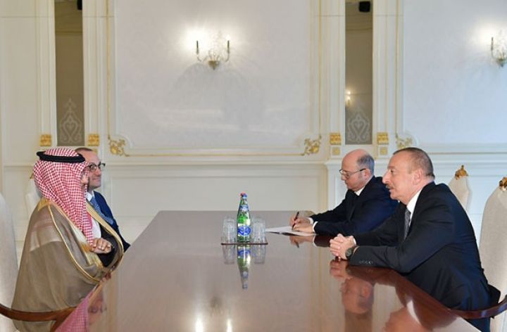 İlham Əliyev şirkət rəhbərlərini qəbul edib