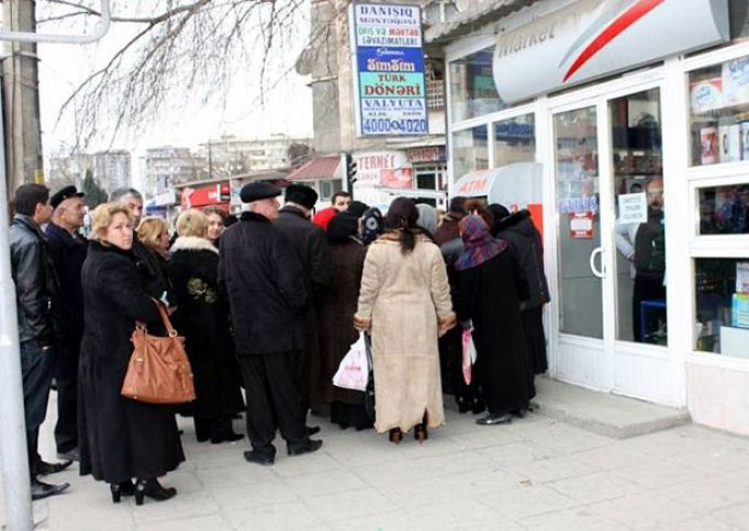 "Pensiyaların gecikməsindən söhbət gedə bilməz"