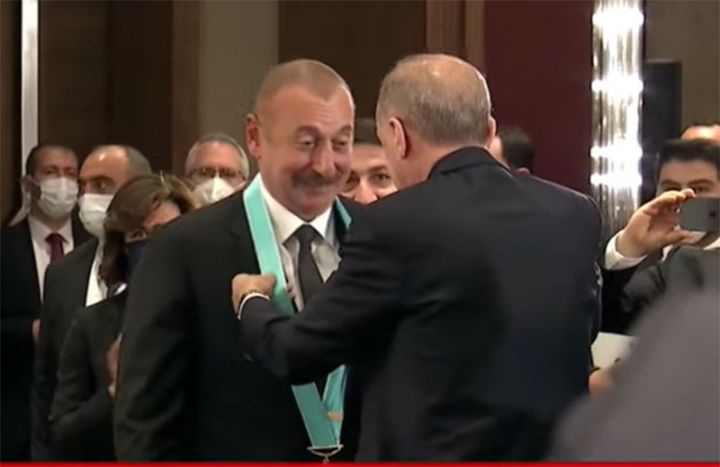 Ərdoğan Əliyevi Ali nişan ilə təltif etdi