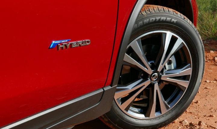 Yaşı 3-dən çox olmayan hibrid avtomobillərin idxalı ƏDV-dən azad edilir