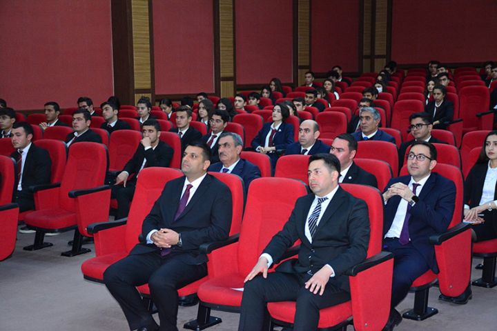 Mərkəzi Bankın Naxçıvan İdarəsi tələbələr üçün tədbir keçirib